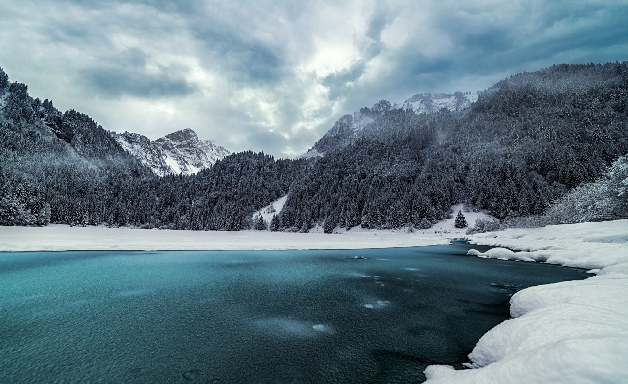  The Peak Hidden Lake 