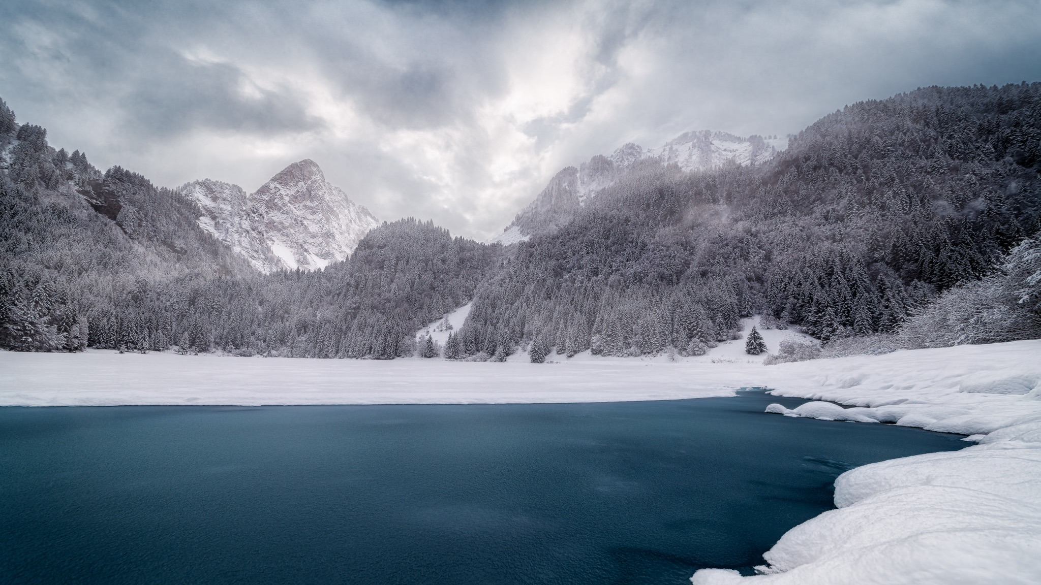  Lake Of Legends 