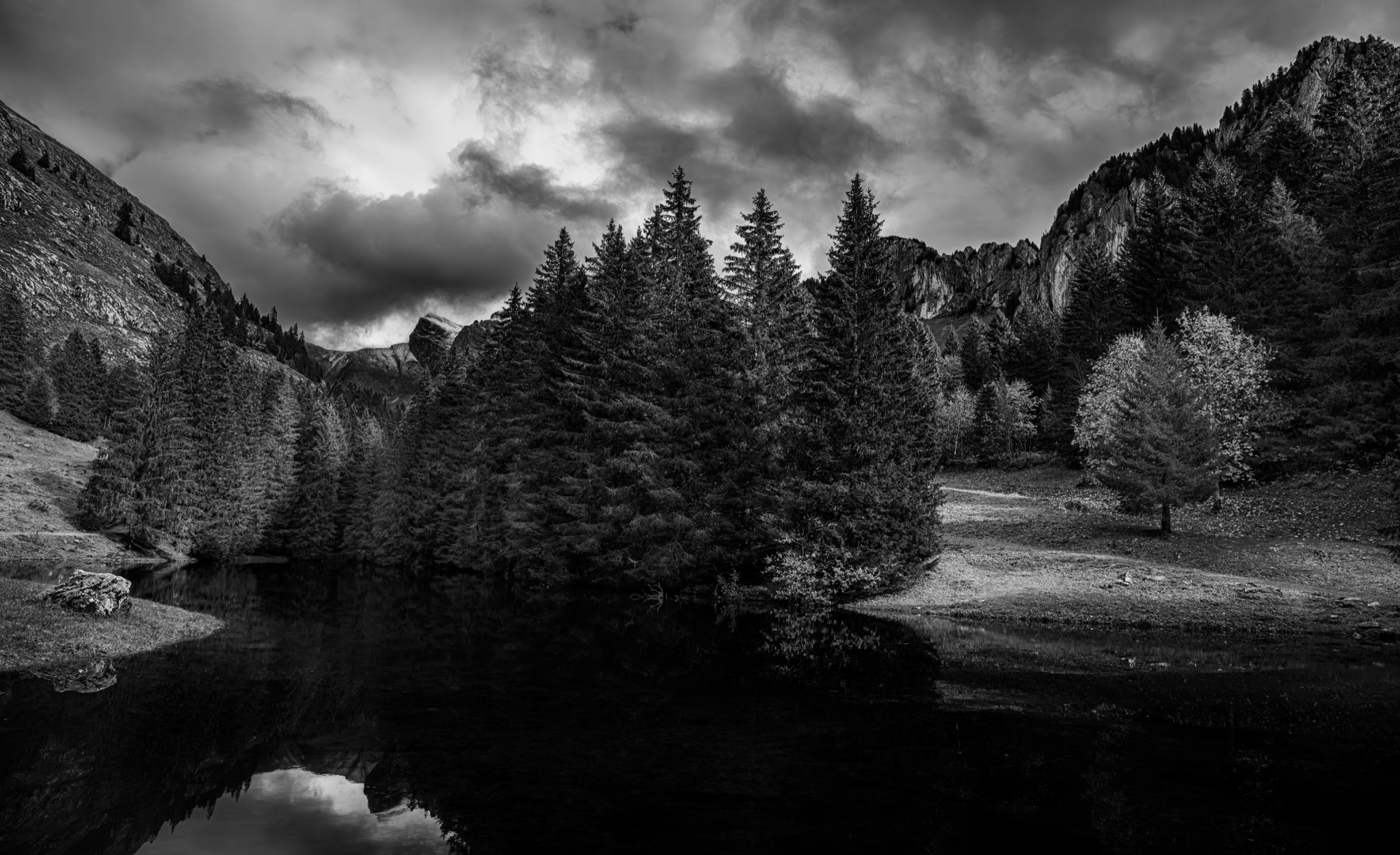  Eagle Nest Lake 