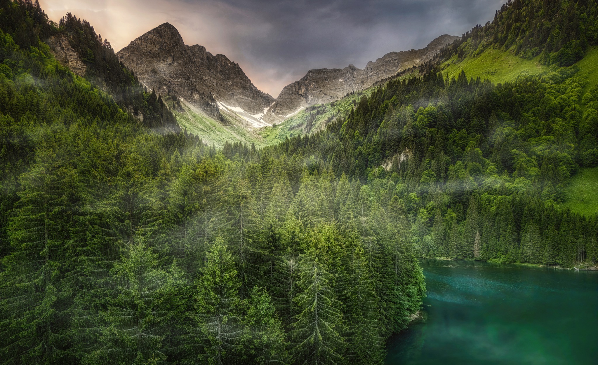  Hypnotic Land 